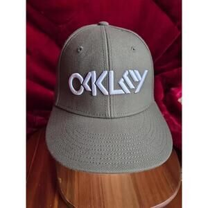 Oakley Hat Cap SnapBack Military Green Embroidered Logo Mens Trucker Skate Golf